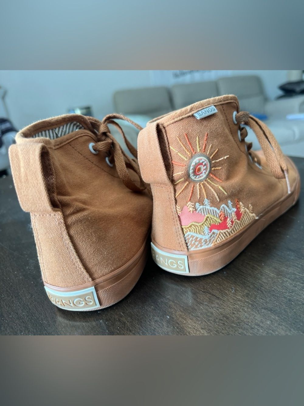 Bangs Women's Sunrise Mountain High-Top Canvas Embroidered Sz. 7